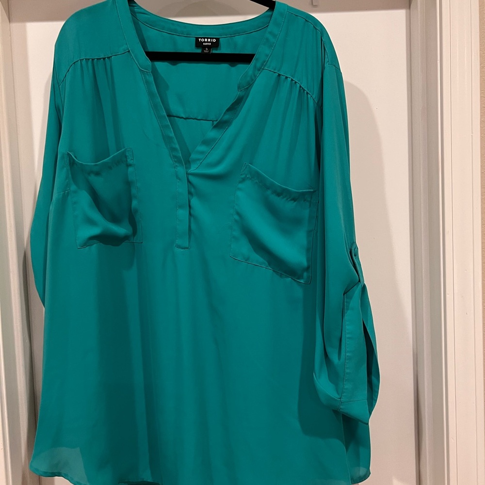 Torrid Harper Blouse Size 5, 3/4 sleeve Dark Mint Green